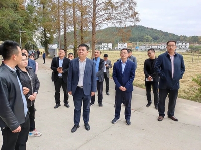 繁昌區(qū)來我縣開展縣域結(jié)對共建 共謀發(fā)展新篇，助力防腐產(chǎn)業(yè)升級